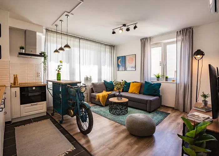 Stylish Oasis With Ac And Parking Apartment