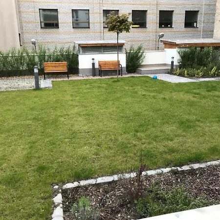 Stylish Oasis With Ac And Parking Budapest