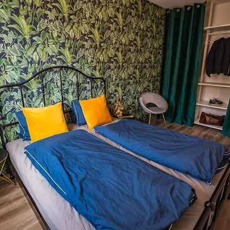 Stylish Oasis With Ac And Parking