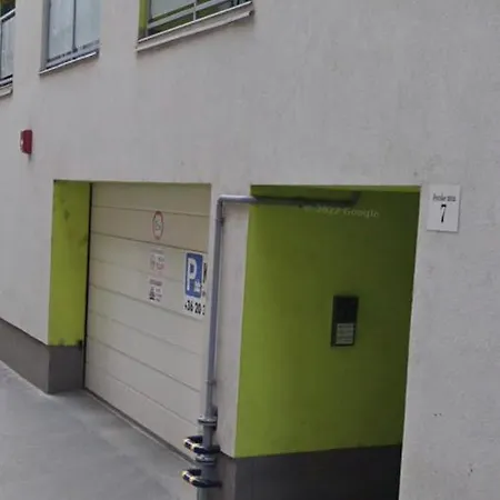 Stylish Oasis With Ac And Parking * Budapest