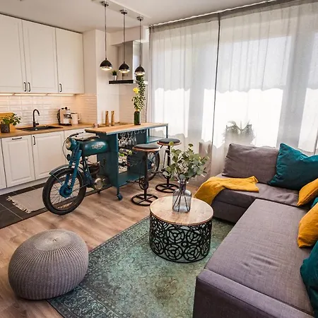 Stylish Oasis With Ac And Parking