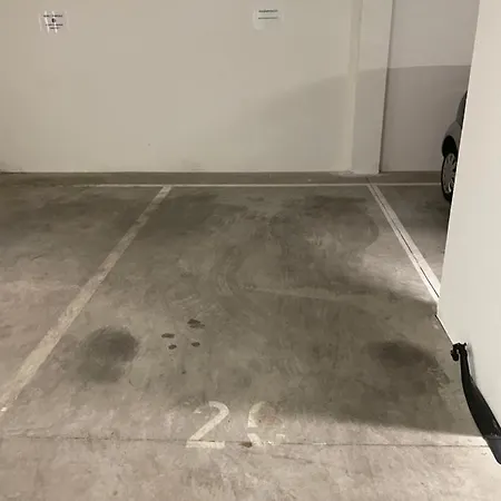 Stylish Oasis With Ac And Parking
